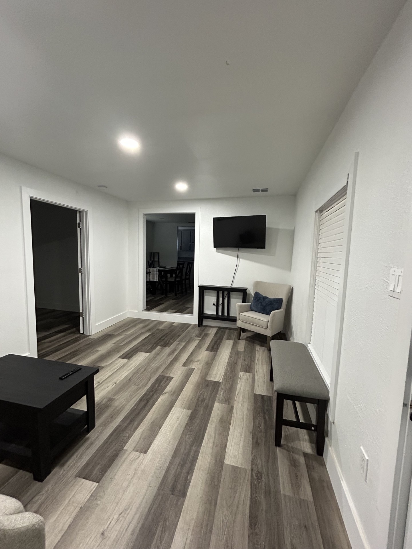 MEDICAL DISTRICT- Entire Home, 1 bed / 1 bath - Photo 10
