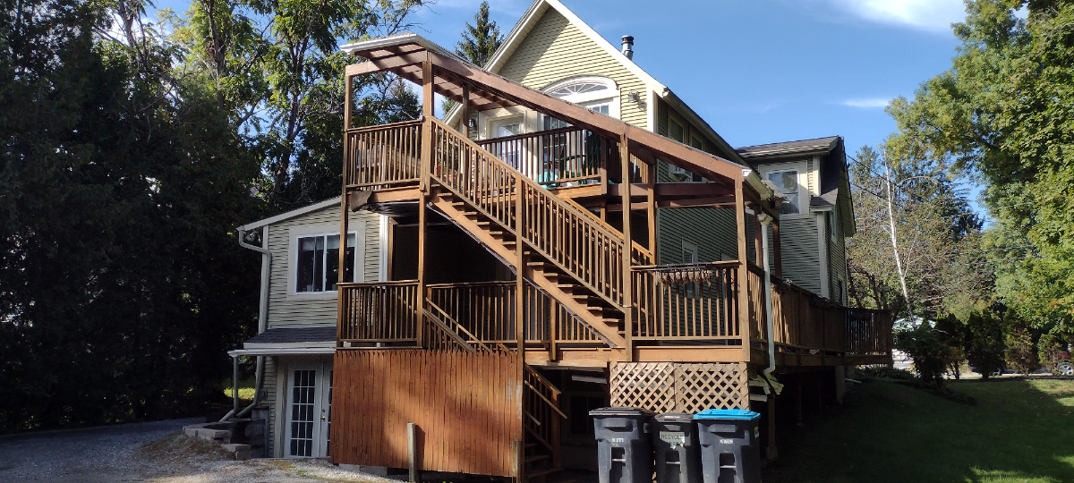 Cozy One Bedroom Apt. with Private Entrance - Photo 10