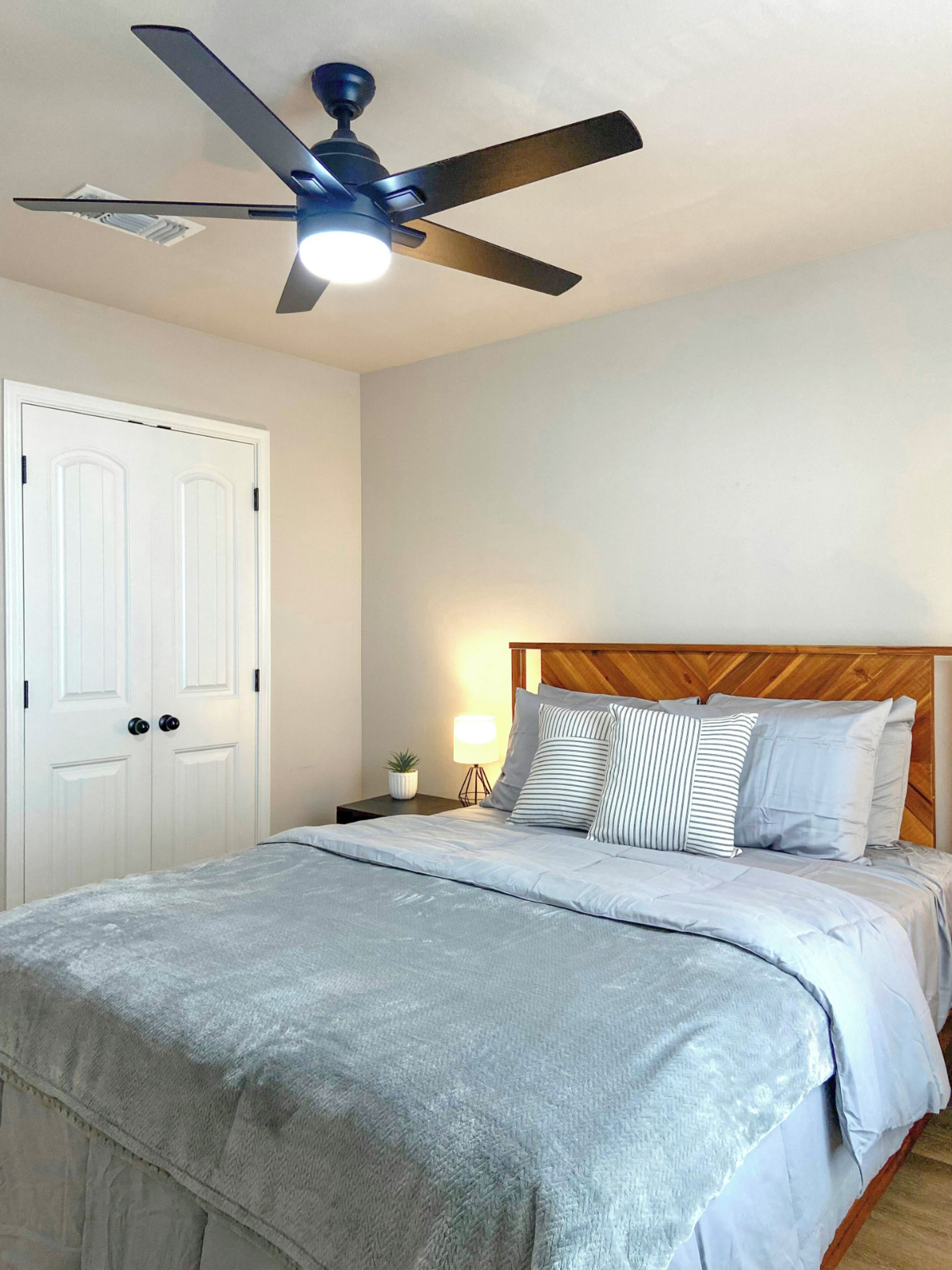 Cozy New Construction 2 Bedroom Townhome Near Texas Tech and Hospitals - Photo 6