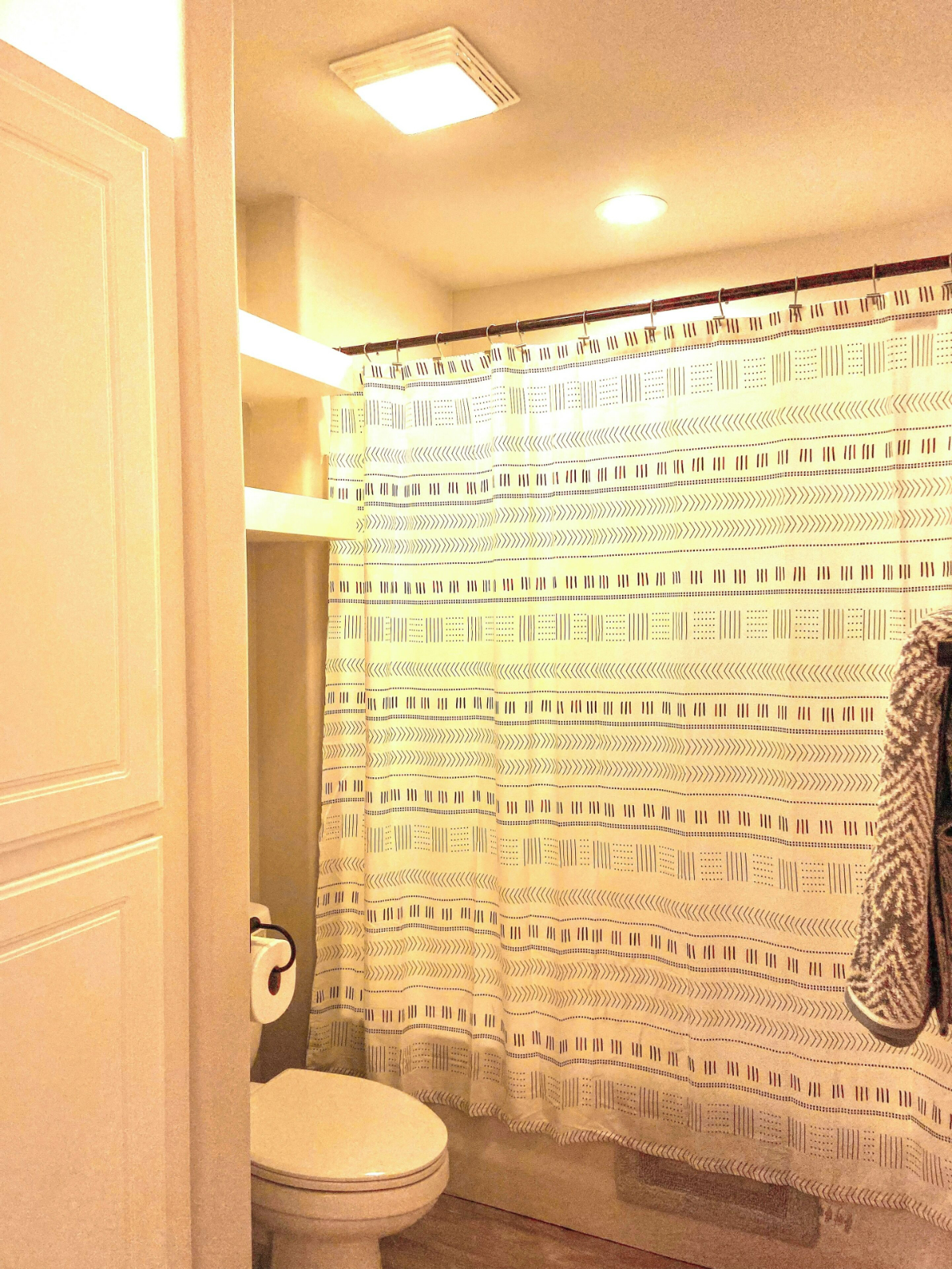 Cozy New Construction 2 Bedroom Townhome Near Texas Tech and Hospitals - Photo 11