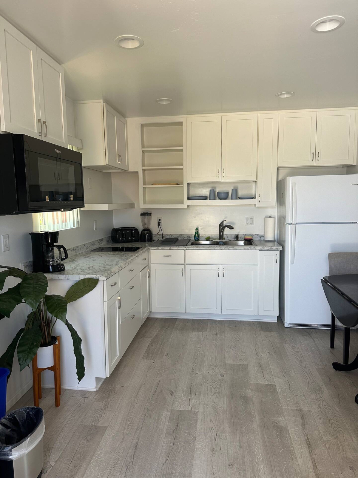 Cottage by Mission Bay - Photo 4