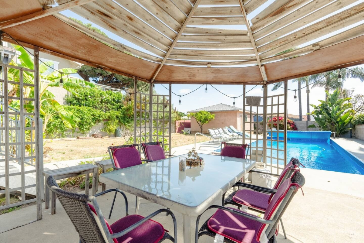 Cottage by Mission Bay - Photo 1