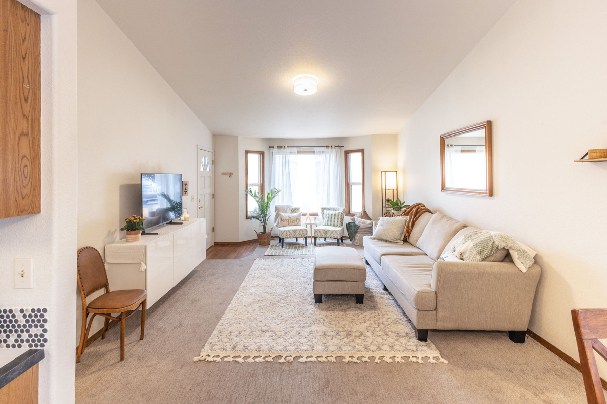 Cozy Foothills Home - Photo 4