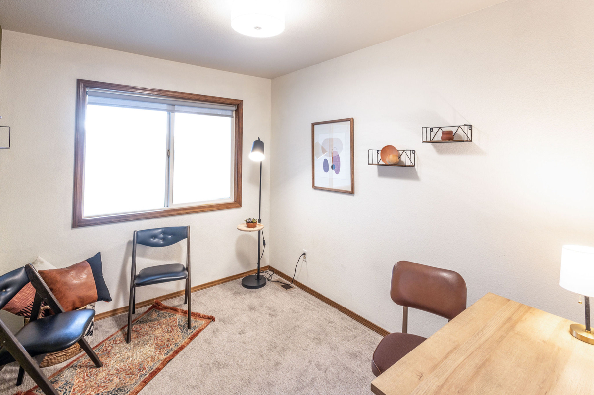 Cozy Foothills Home - Photo 5
