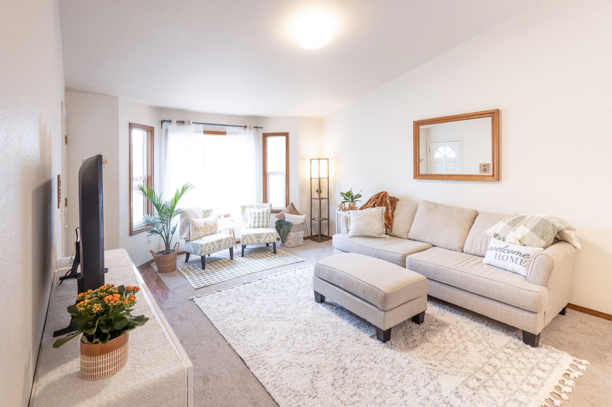 Cozy Foothills Home - Photo 6