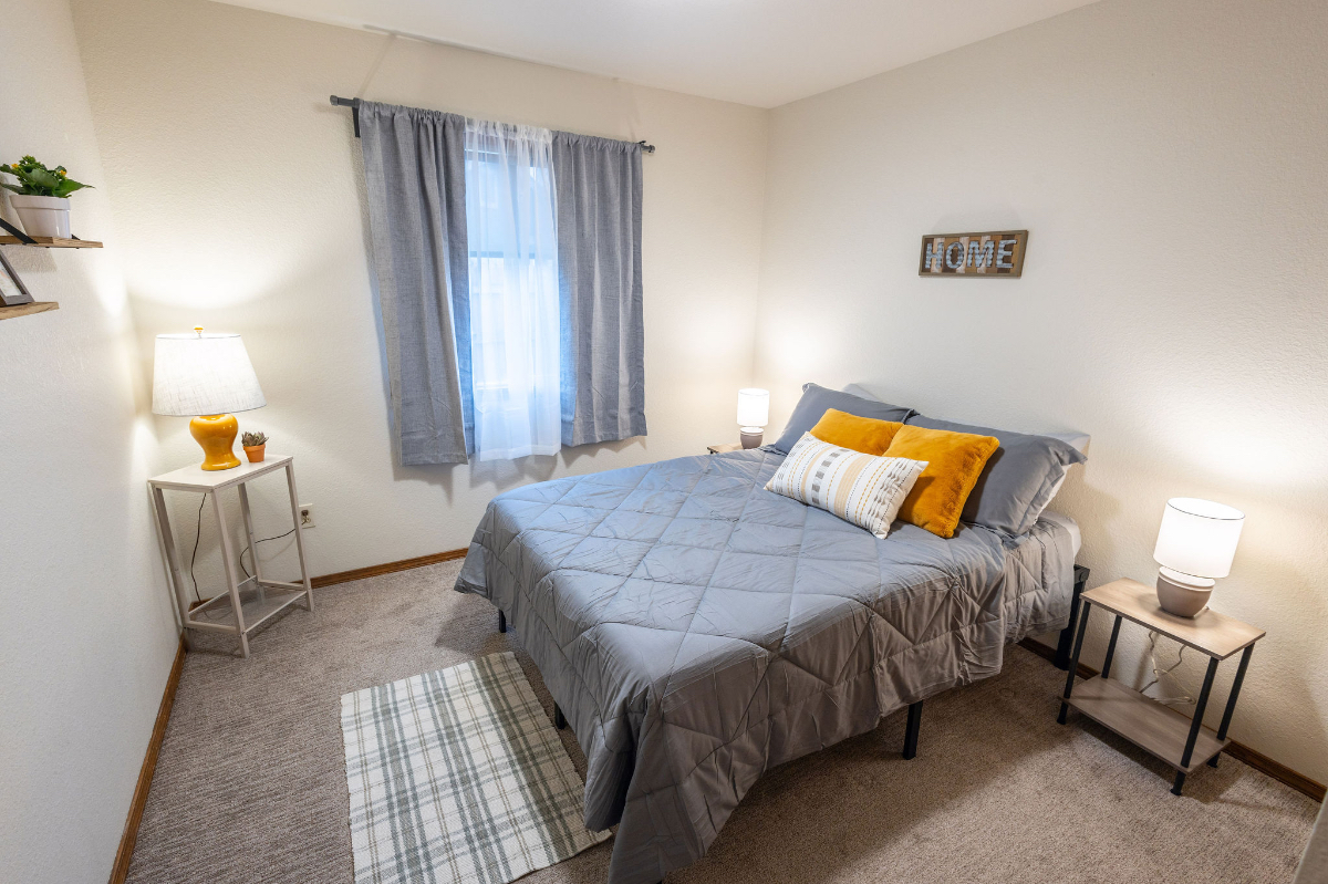 Cozy Foothills Home - Photo 11