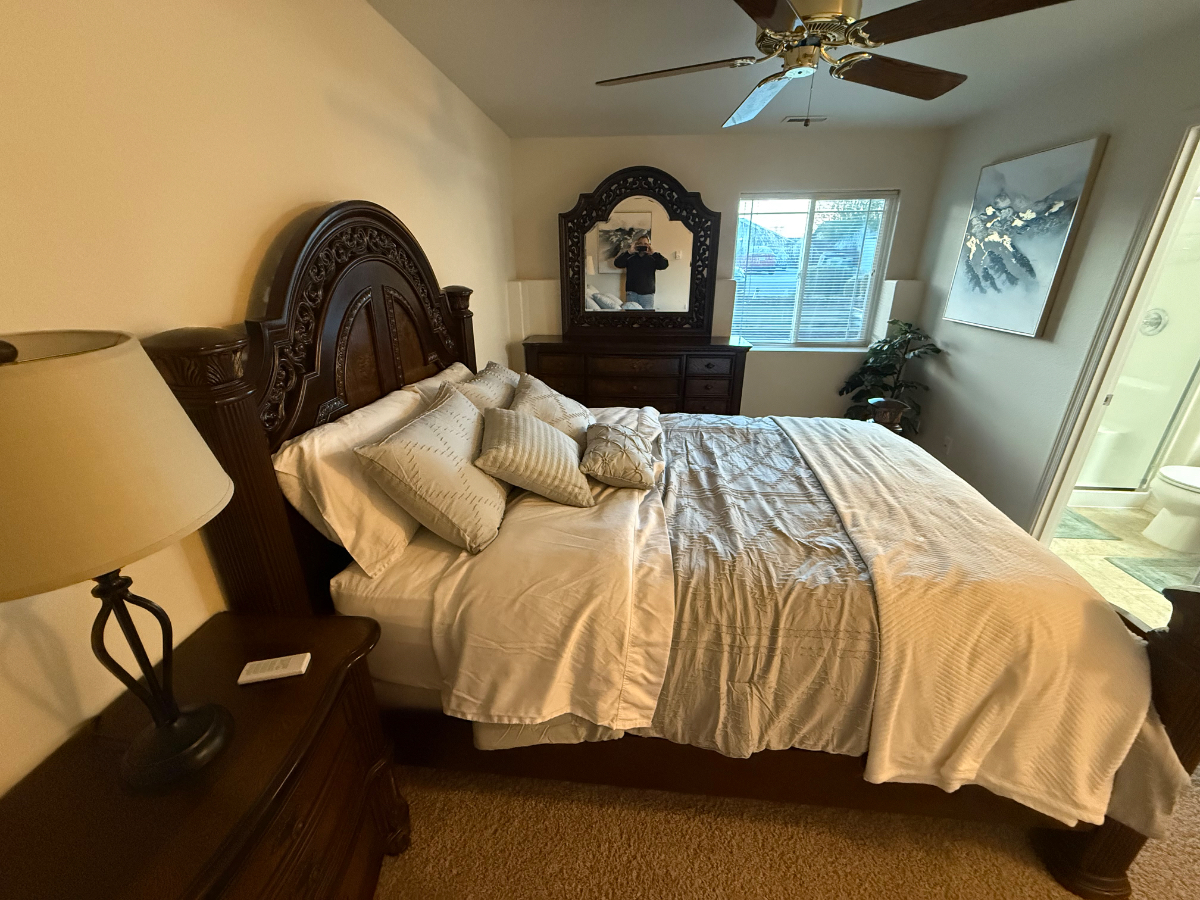 Chic Room in Secure Townhouse