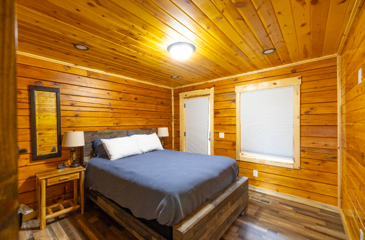 Queen Bed Room Main Level