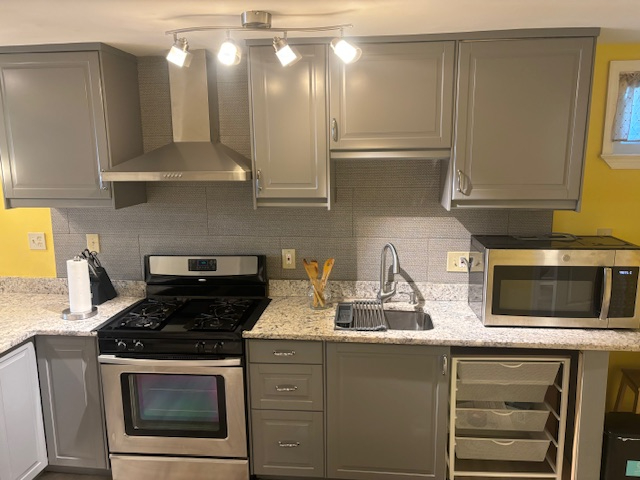 2BR NW DC W/Designated Working Space & Parking - Photo 3