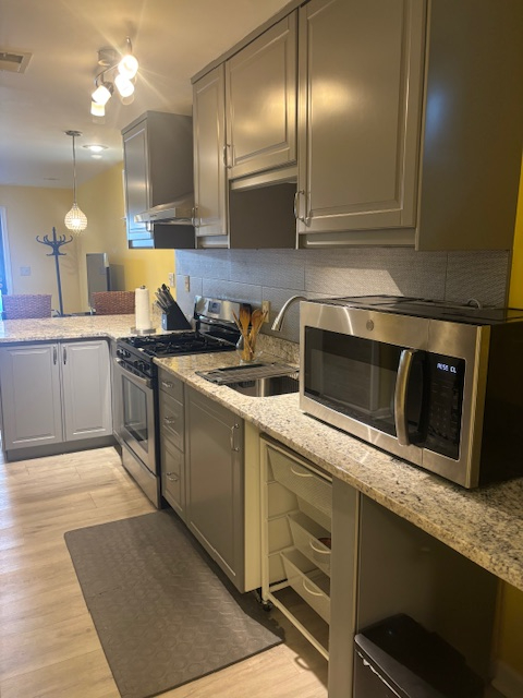 2BR NW DC W/Designated Working Space & Parking - Photo 4