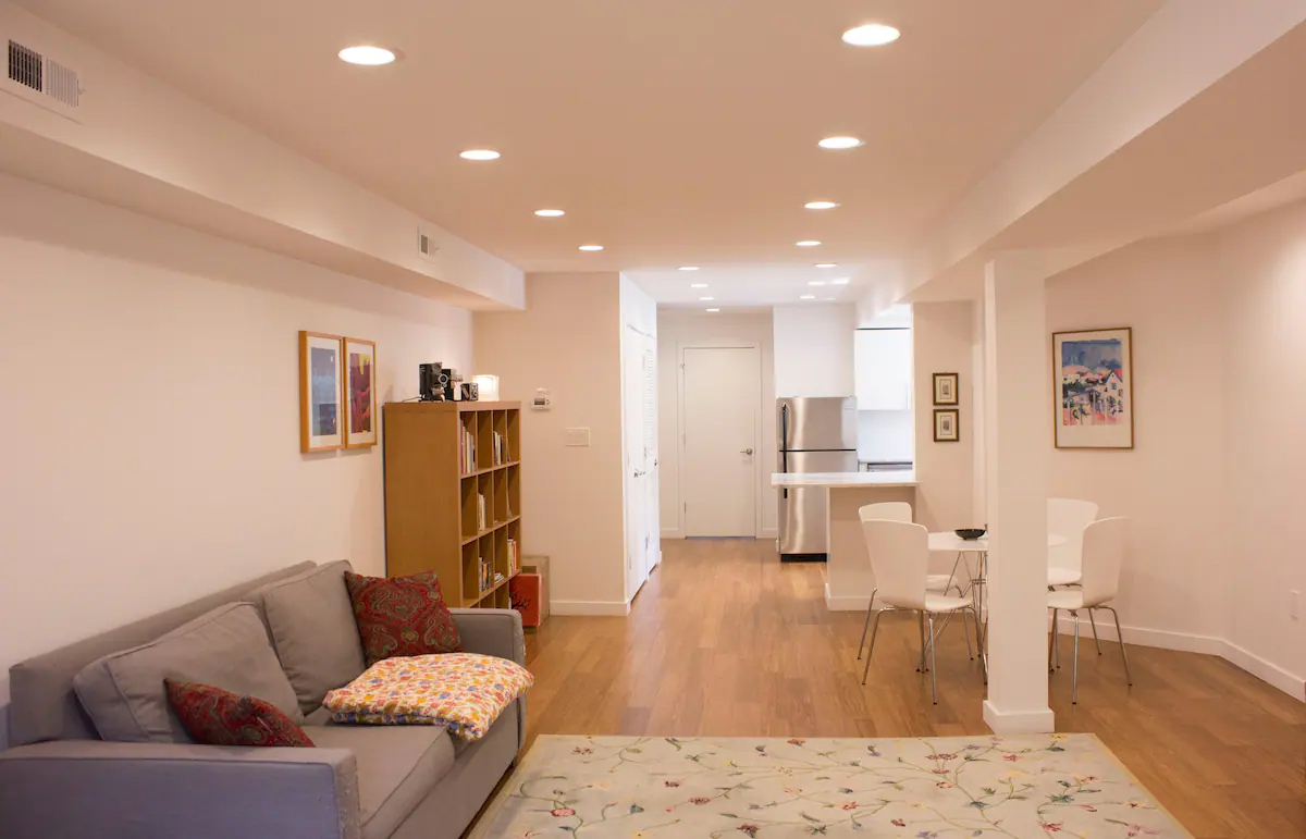Light filled English Basement in Bloomingdale - Photo 2