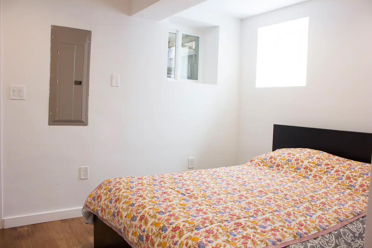Light filled English Basement in Bloomingdale - Photo 9