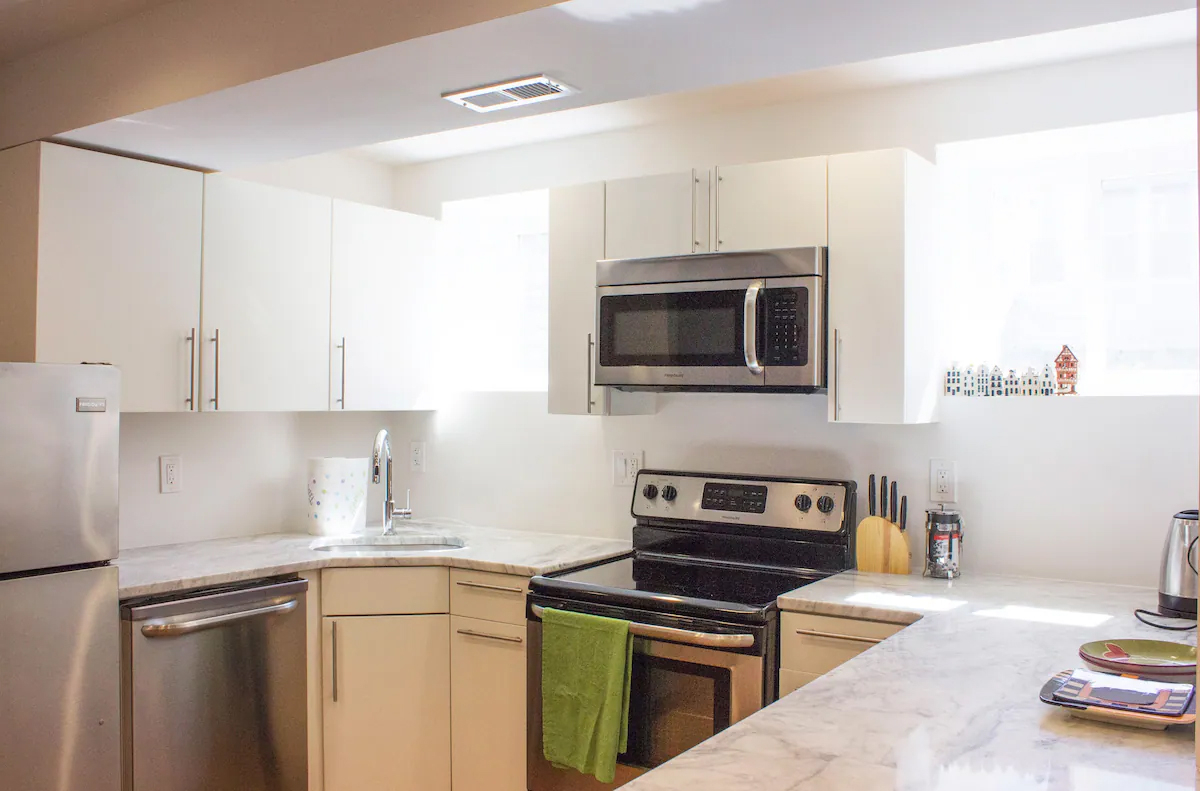 Light filled English Basement in Bloomingdale - Photo 6
