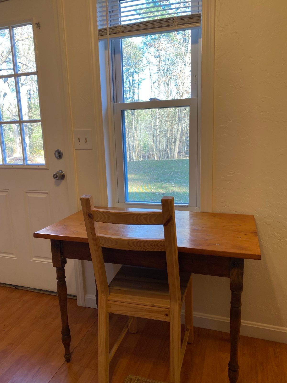 Newly Renovated Fully Furnished 1 Bedroom Apartment - Photo 4