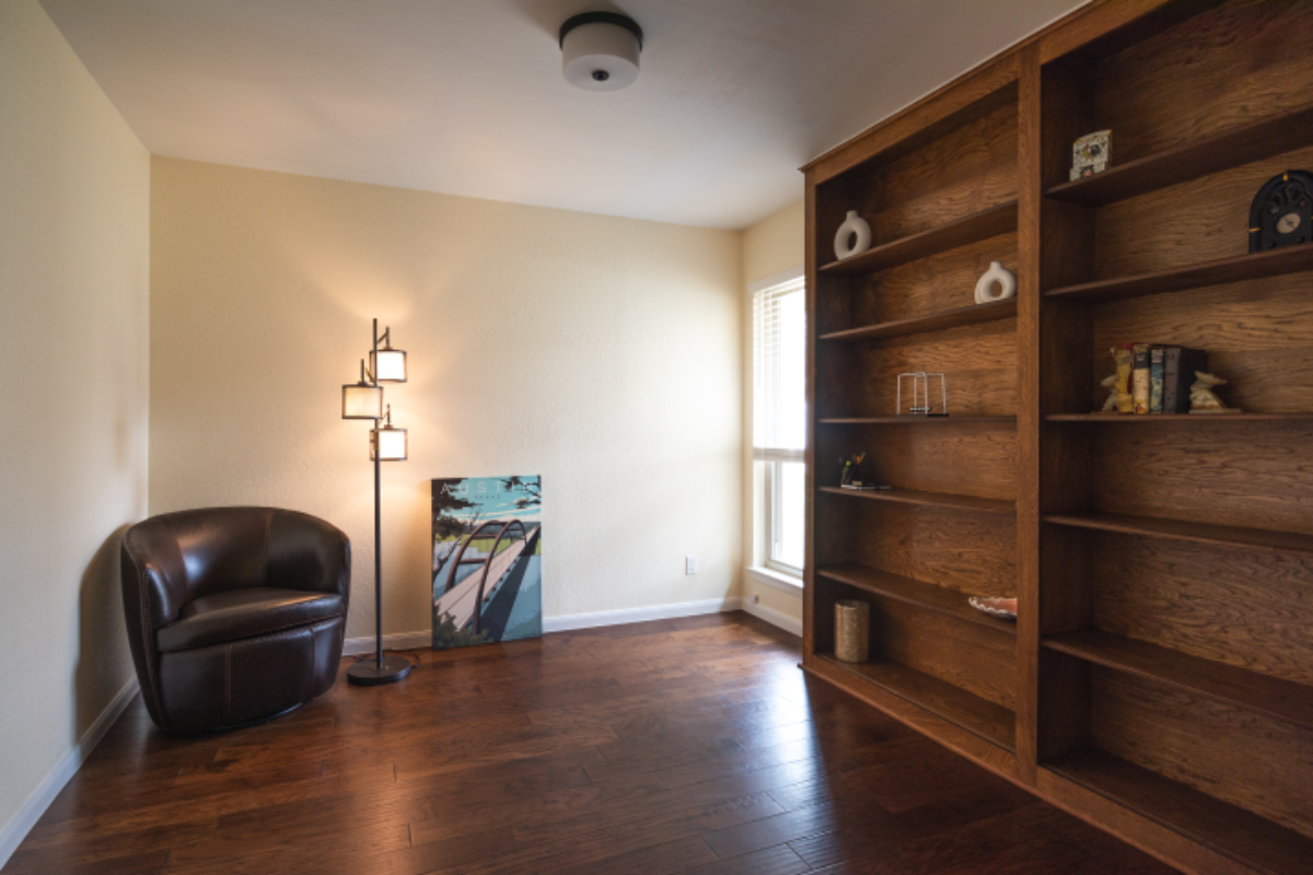 Cozy and Clean - Photo 7