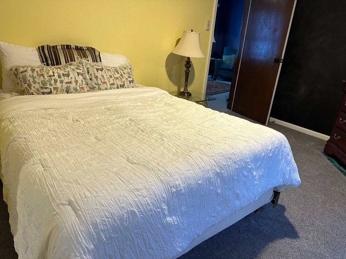 Beautiful bedroom in cozy shared apartment