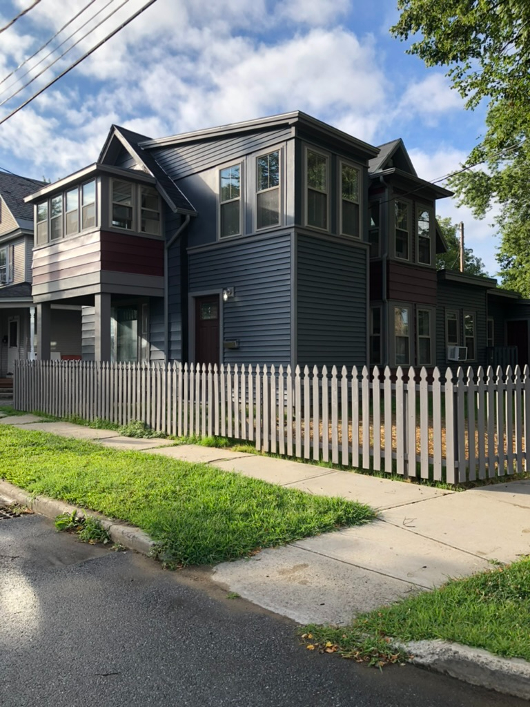 Renovated Three bedroom, One Bath, Parking in... - Photo 1