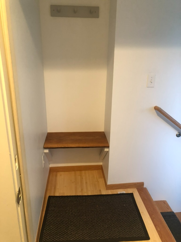 Renovated Three bedroom, One Bath, Parking in... - Photo 10