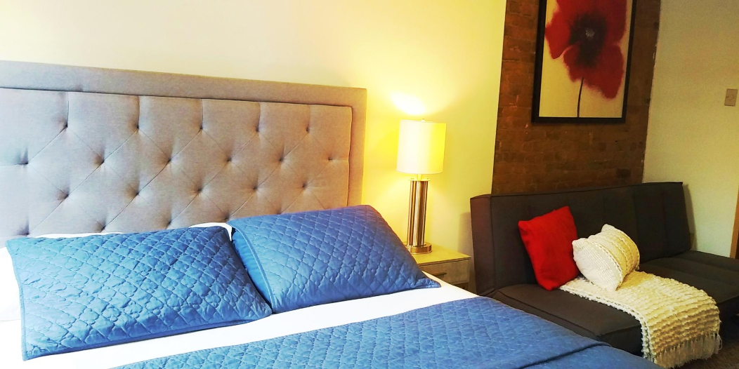 Quiet furnished studio in Heart of East Village - Photo 8