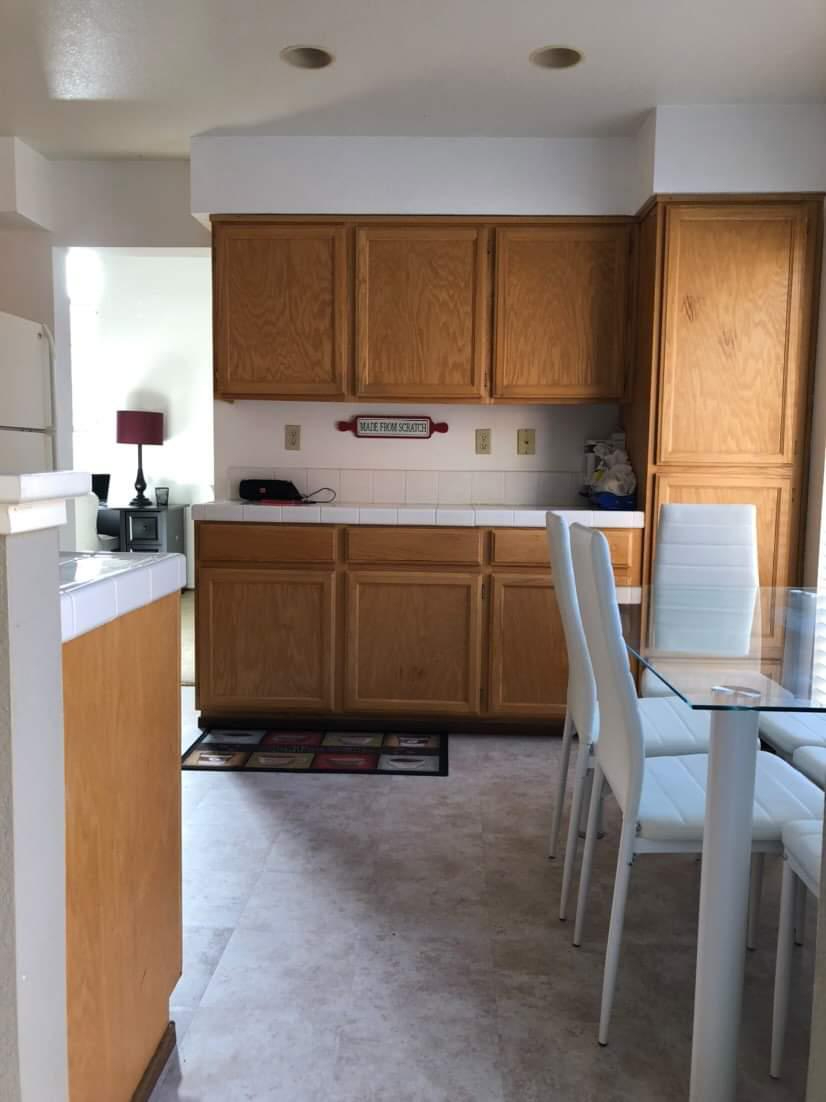 Beautiful Fully Furnished 4 Bdrm 2 1/2 Ba. 2 Story Home Available Now - Photo 1