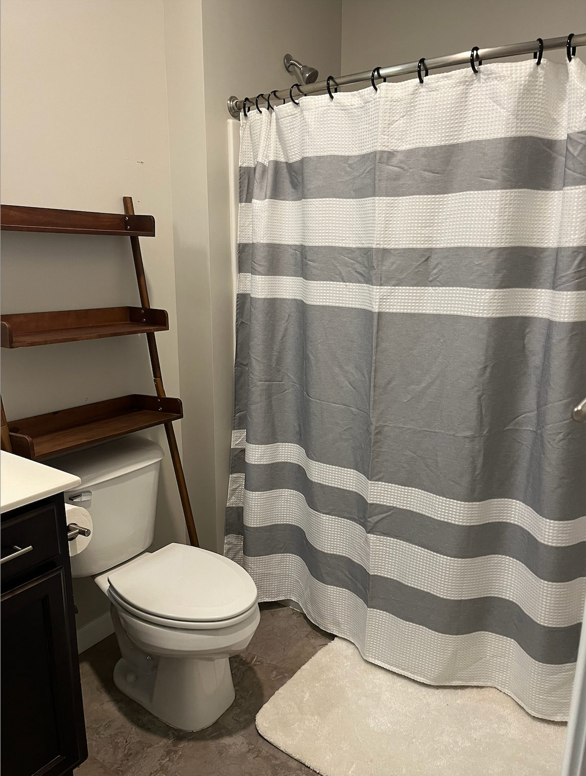 One bedroom, own bathroom, in shared apartment, modern building - Photo 6