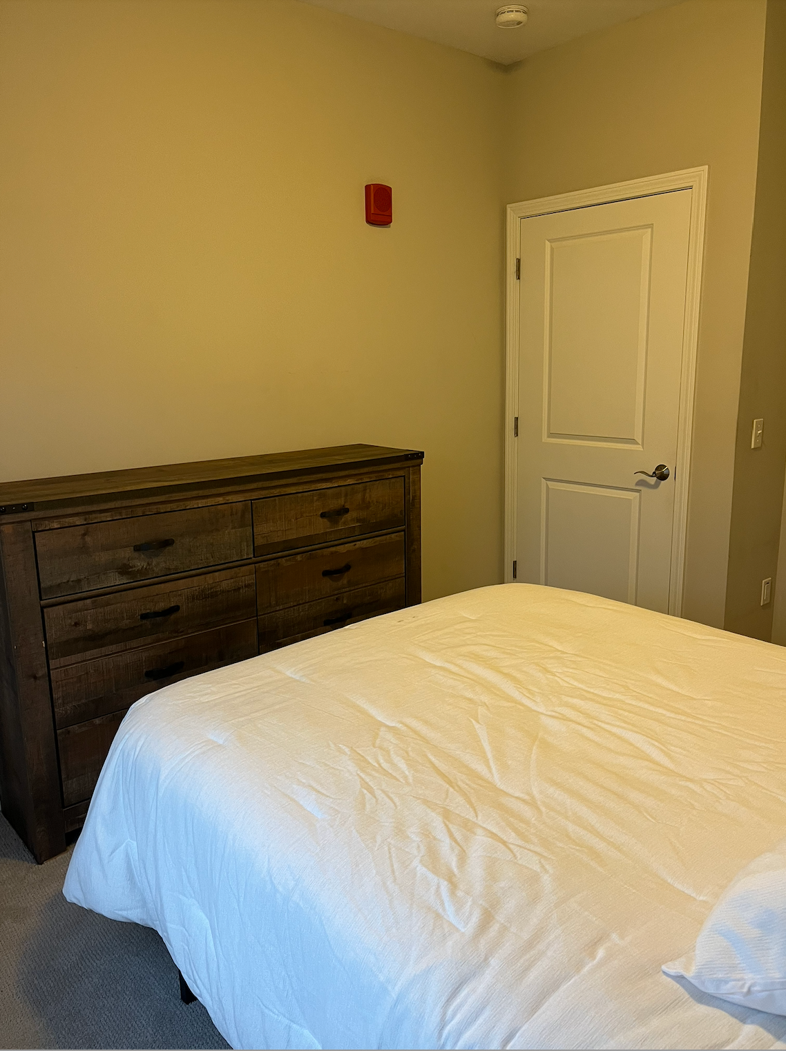 One bedroom, own bathroom, in shared apartment, modern building - Photo 4