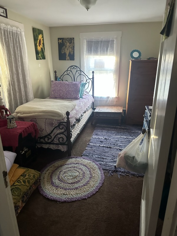 Find Serenity in Barre - Cozy Room in Quiet, Safe Neighborhood with Amenities Galore - Photo 8