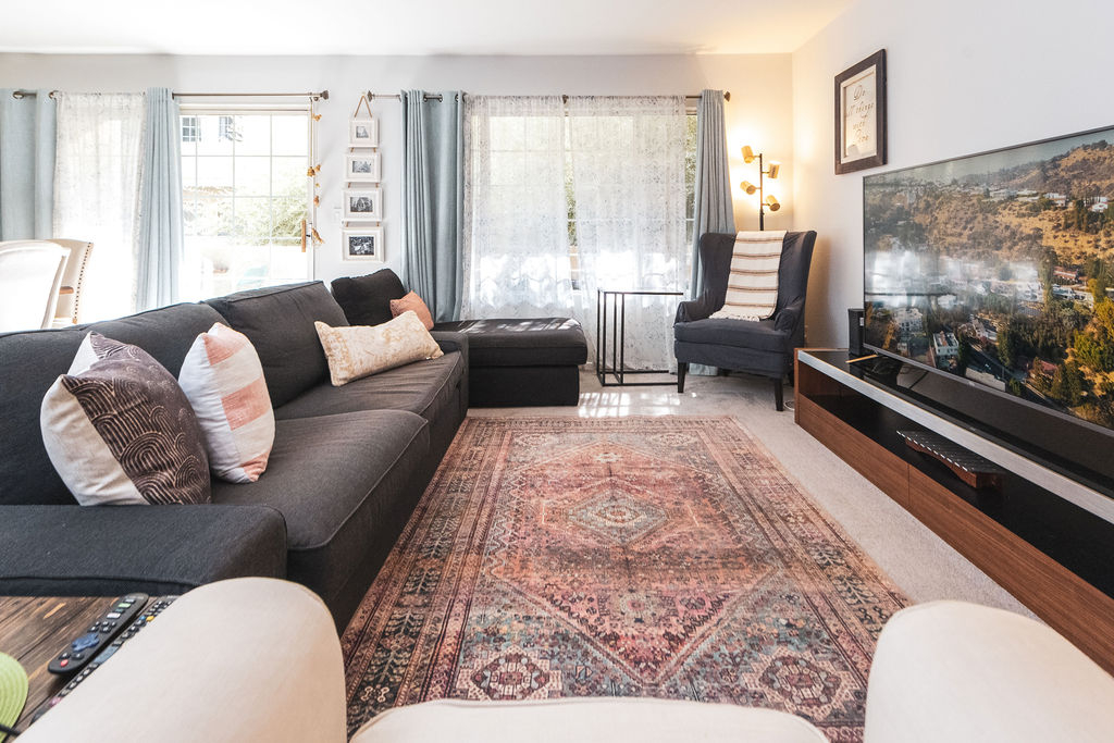 2 bed 2 bath Condo In Sherman Oaks, Walking distance to Ventura Blvd. - Photo 2
