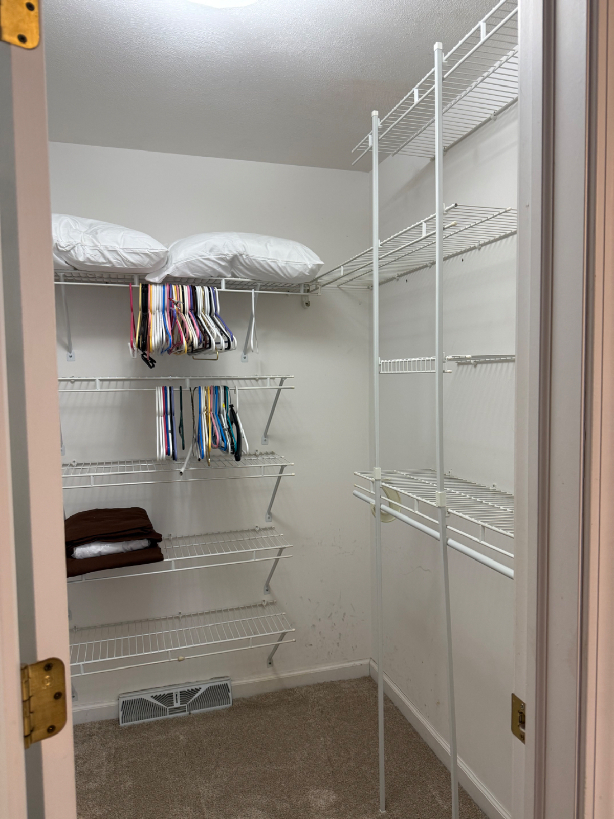1 Bedroom in quiet suburb - Photo 3