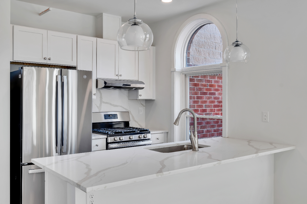 Brand new 2 bdr - Photo 2