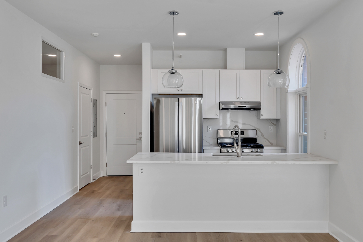 Brand new 2 bdr - Photo 3