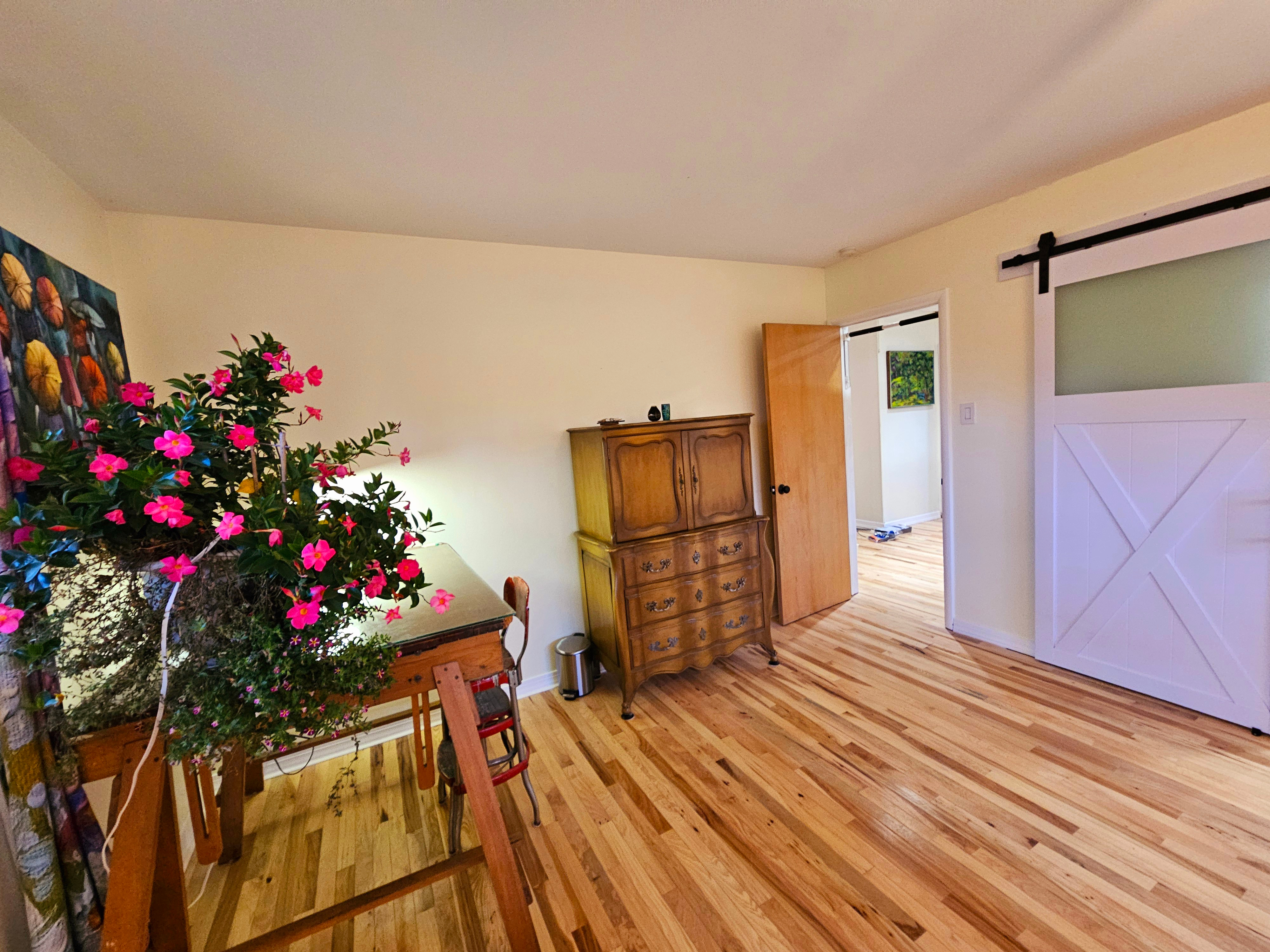 Sunny King bed w private luxurious bath & garden - Photo 11