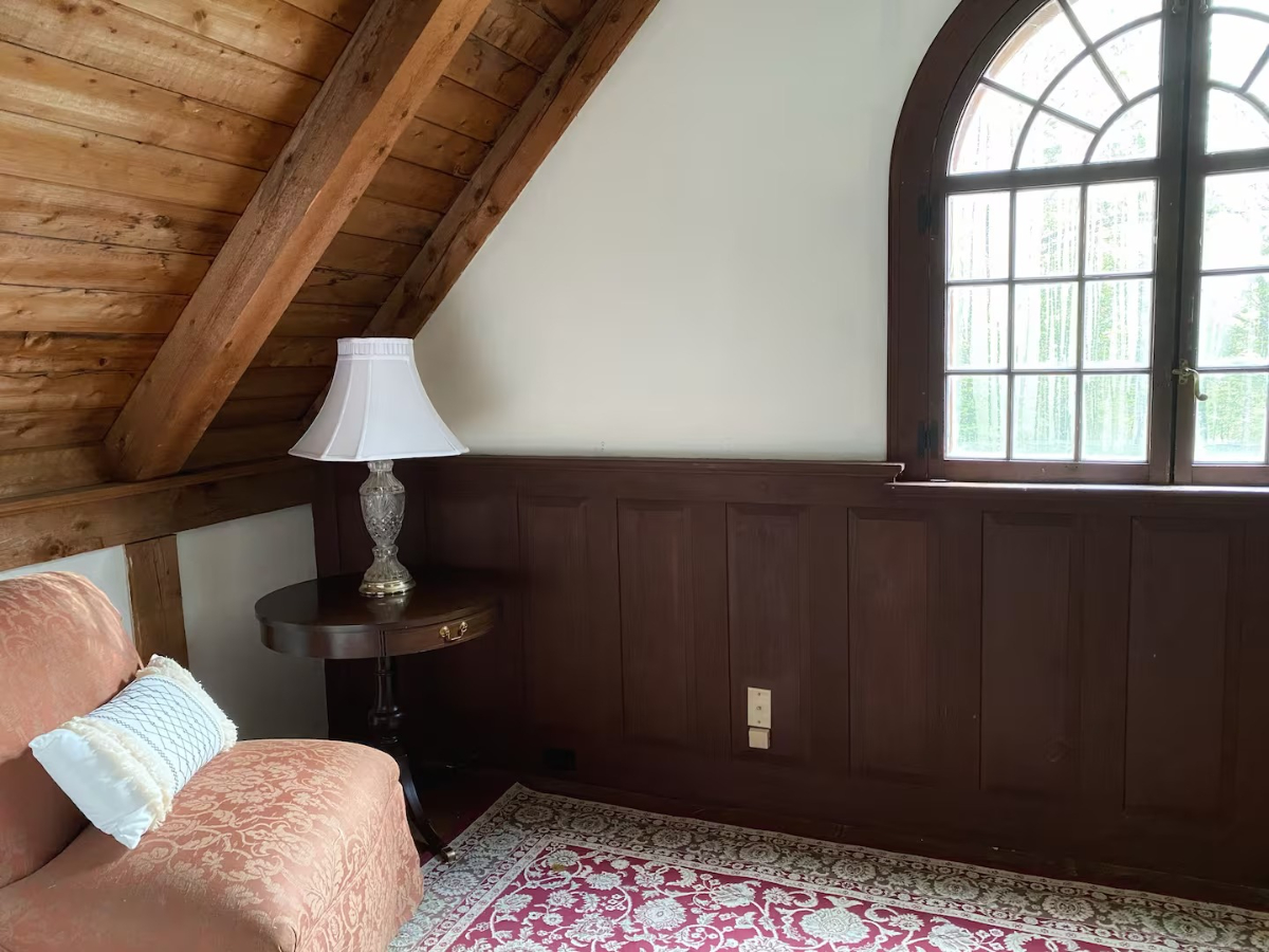 Enchanting 2BR Storybook Retreat Surrounded by Nature - Vintage Charm & Modern Comforts Await - Photo 4