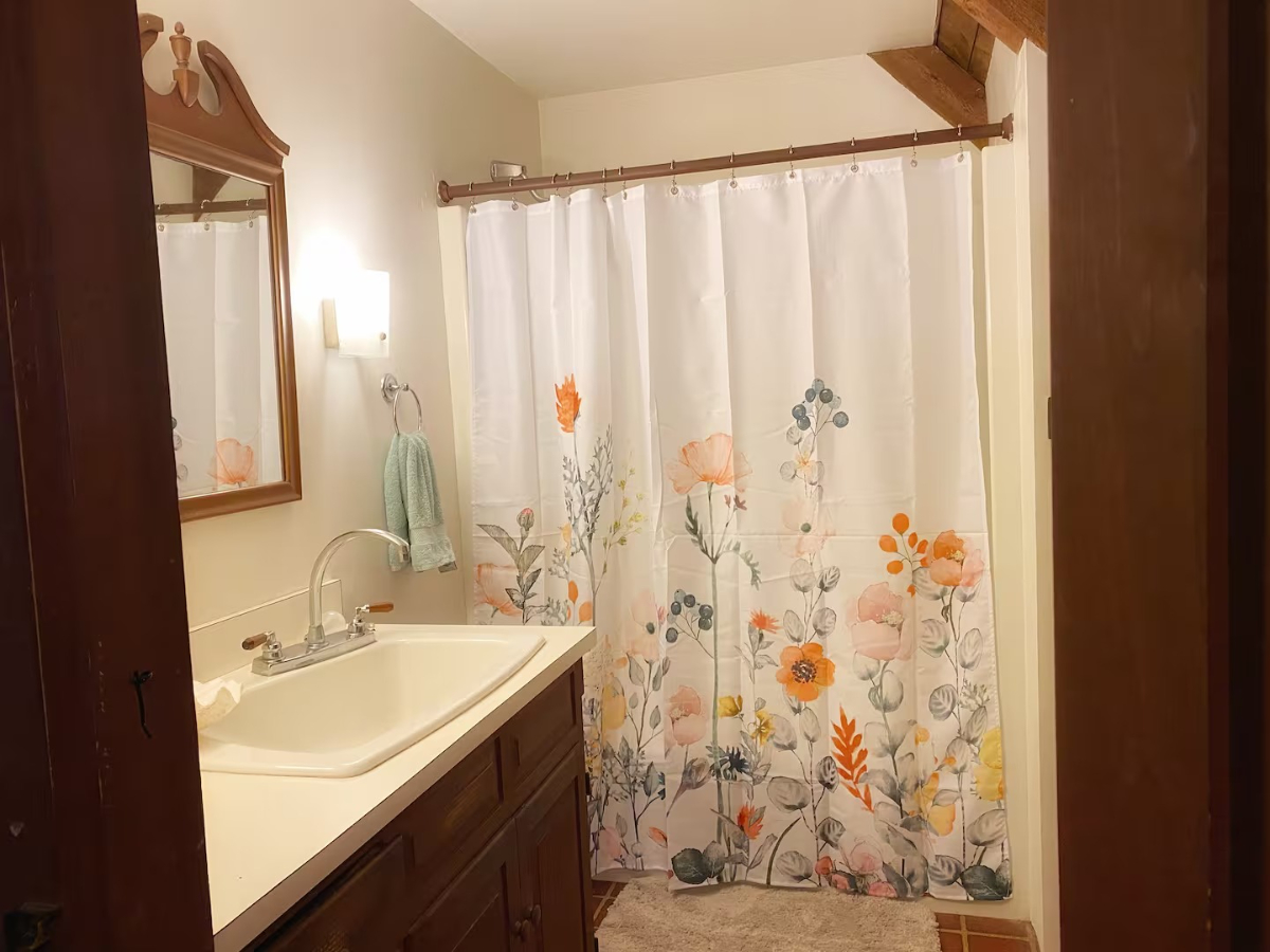 Enchanting 2BR Storybook Retreat Surrounded by Nature - Vintage Charm & Modern Comforts Await - Photo 9
