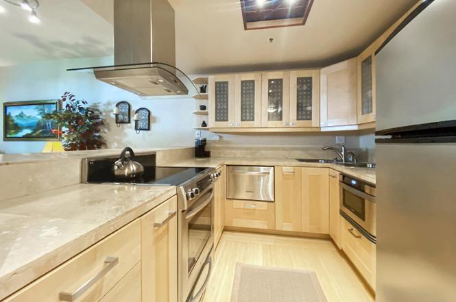 Beautiful 1BR SF Condo ( South Beach) - Photo 2