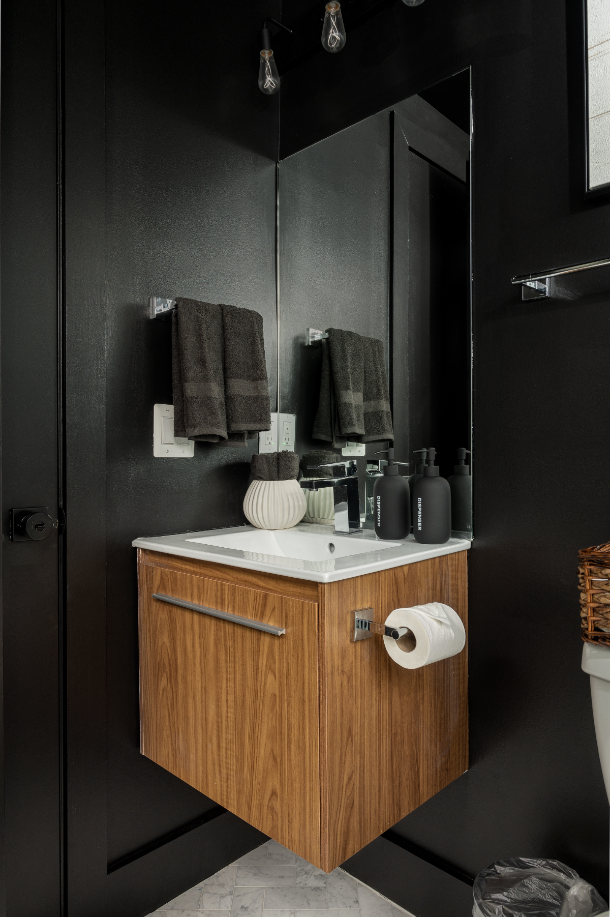 Modern Minimalist Condo in the Heart of Washington, DC - Photo 8