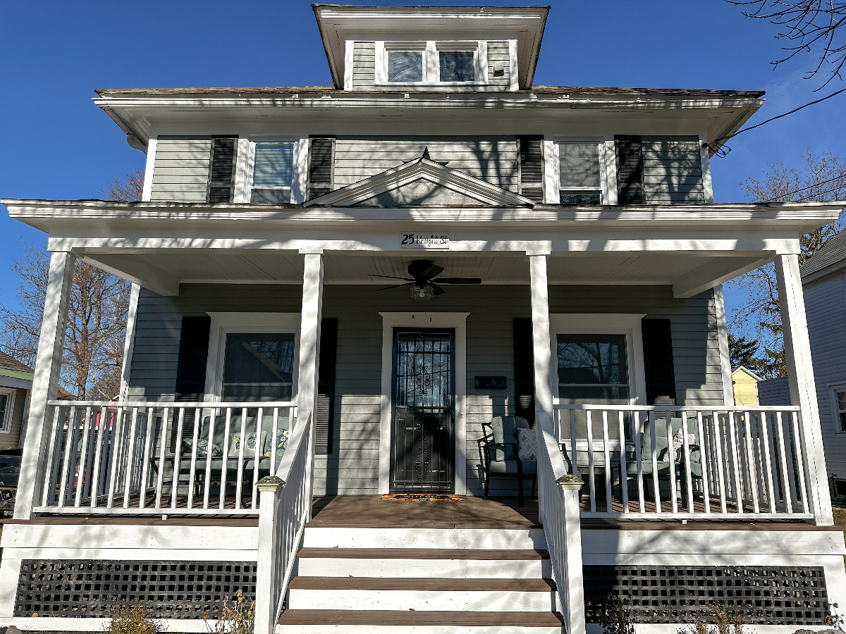 Fully furnished charming 3 bed 1.5 bath Glens Falls home - Photo 10