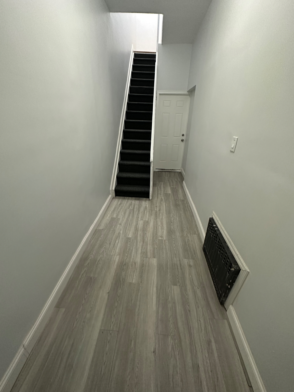 Cozy 3rd Floor 3 Bedroom Apartment - Photo 1