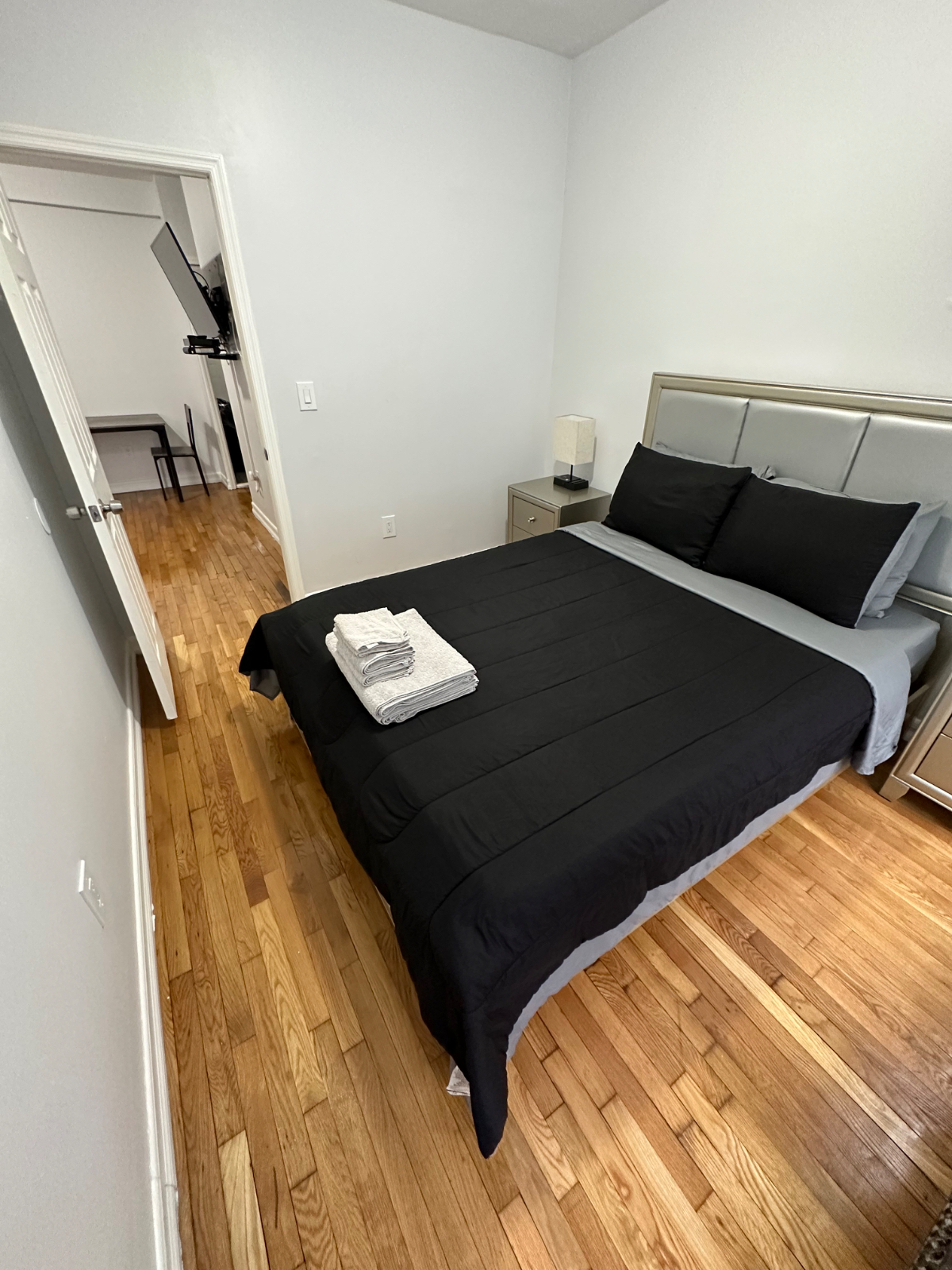 Cozy 3rd Floor 3 Bedroom Apartment - Photo 11