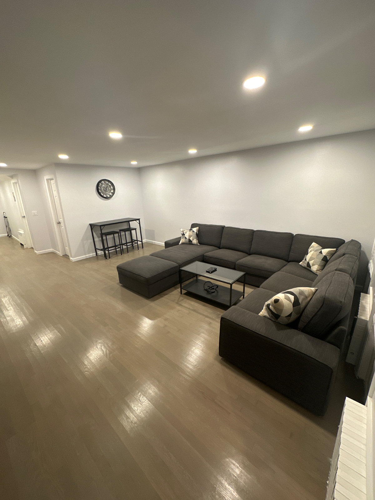 Cozy 3rd Floor 3 Bedroom Apartment - Photo 1