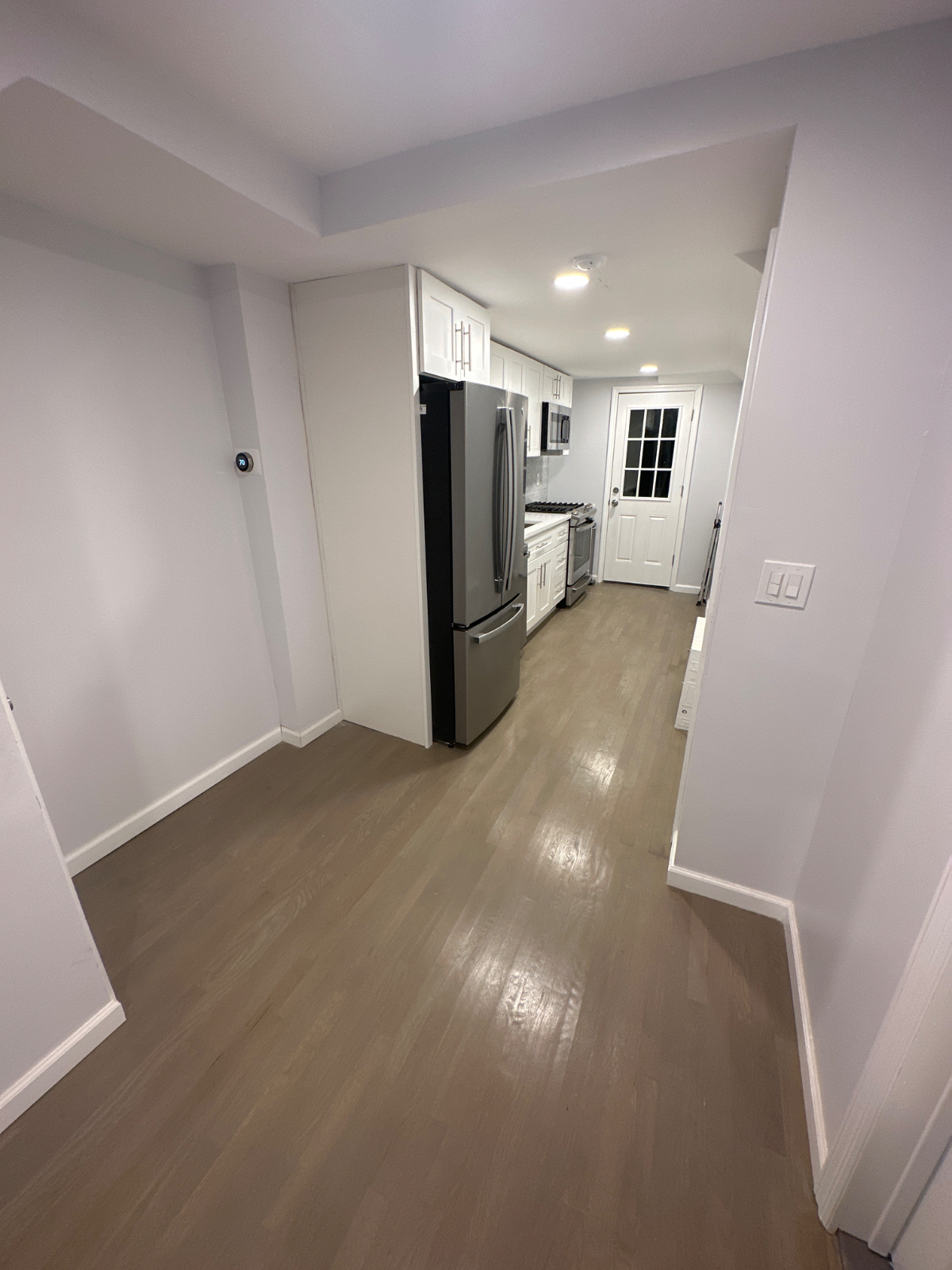 Cozy 3rd Floor 3 Bedroom Apartment - Photo 4