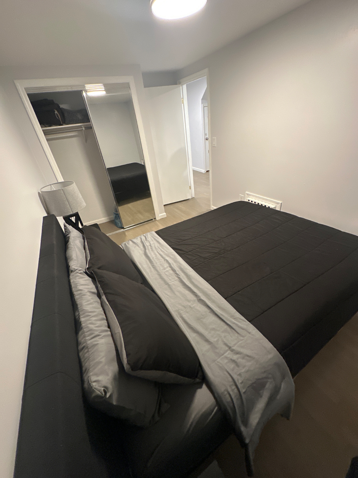 Cozy 3rd Floor 3 Bedroom Apartment - Photo 10