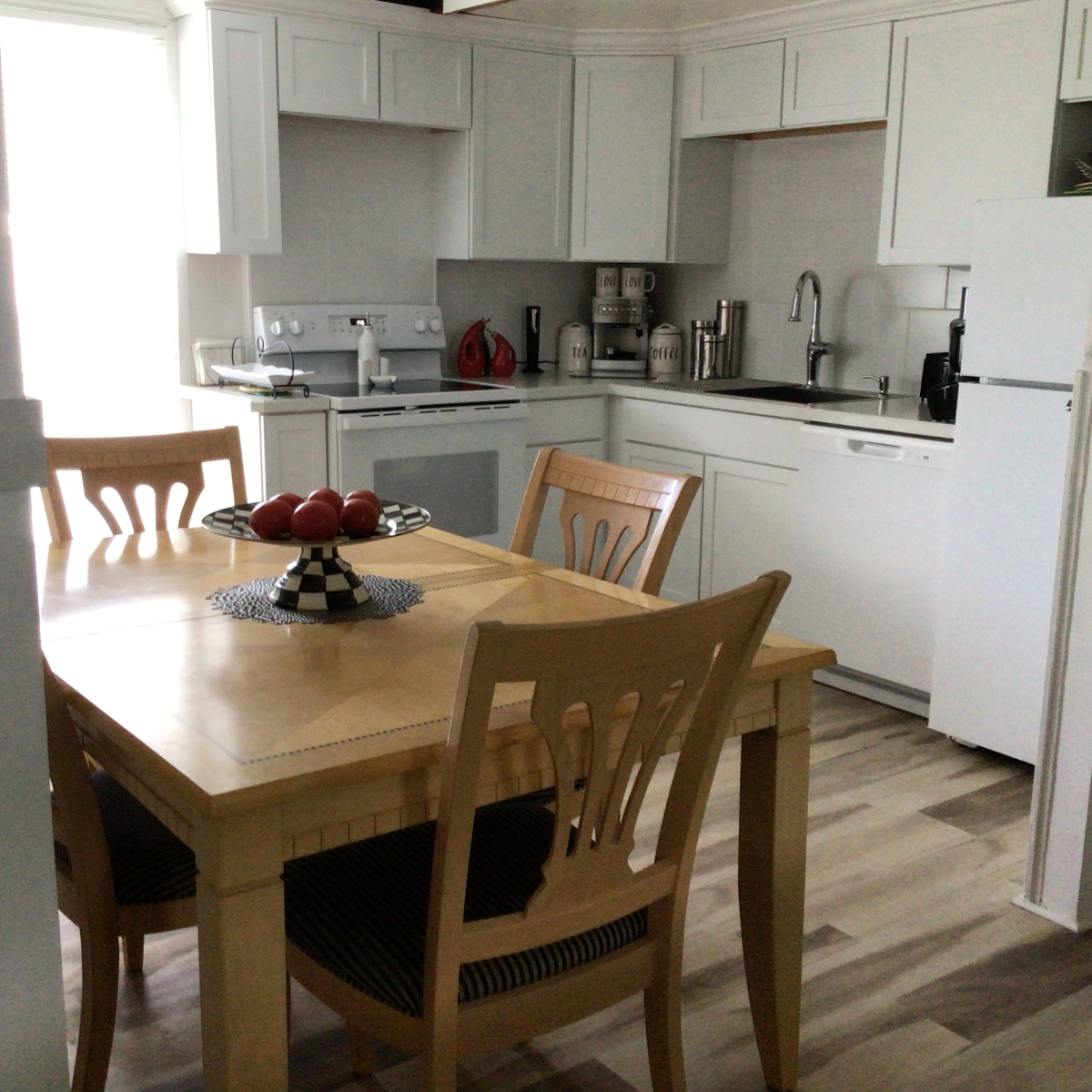 Beautiful 1 bedroom apartment in village of Spencerport - Photo 2