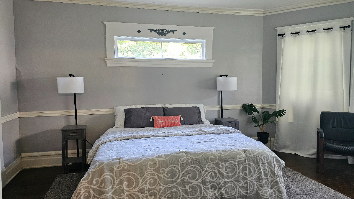 Spacious Room in a Cozy Century Home