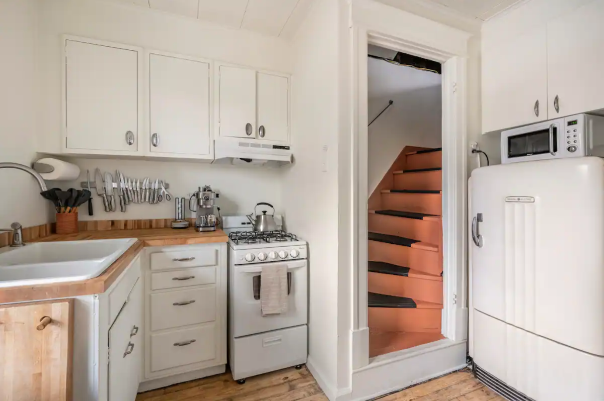 Peaceful Retreat in the Heart of Kingston - Photo 2