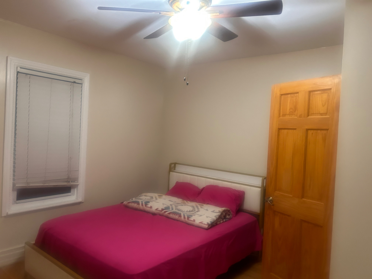 Master Bedroom for Rent - Photo 1