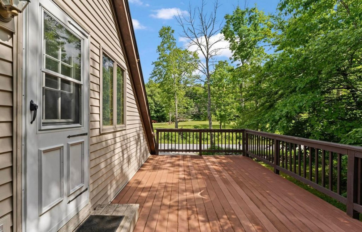 1BR/1BA Idyllic Apartment at the foot of the Green Mountains - Photo 7