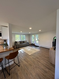 Convenient Home near Downtown Morrisville - Photo 3