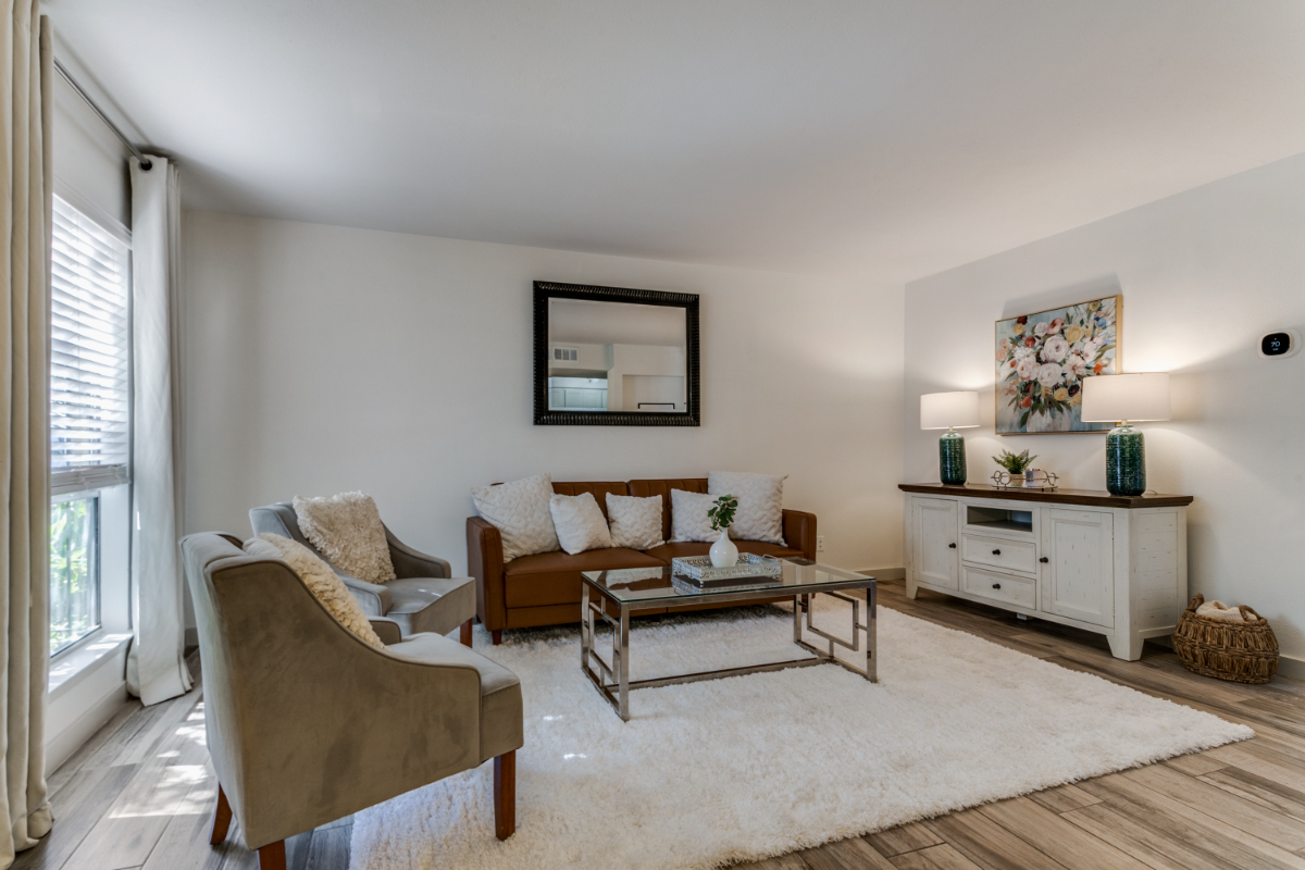 Dallas Chic Retreat Gated Community 1BR with Comfort - Photo 4
