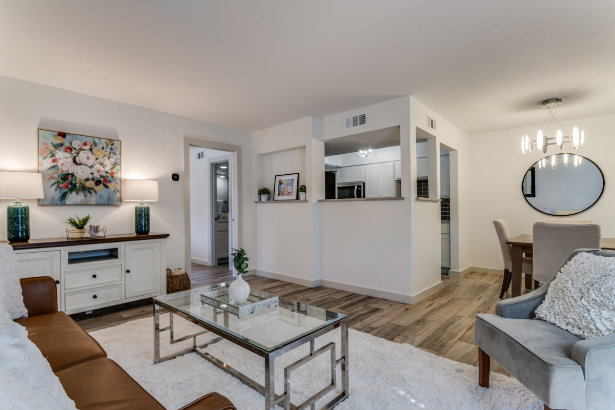 Dallas Chic Retreat Gated Community 1BR with Comfort - Photo 2
